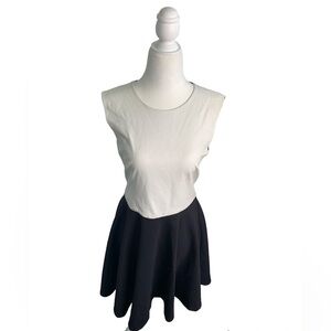 Diane Von Furstenberg Leather A Line Bodice Full Mini Dress sz 6